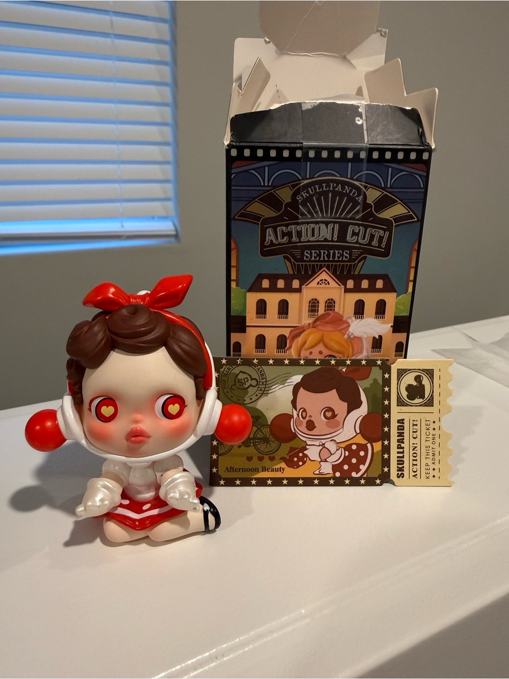 Skullpanda Action Cut Series 'Afternoon Beauty' Vinyl Figure - Red & White